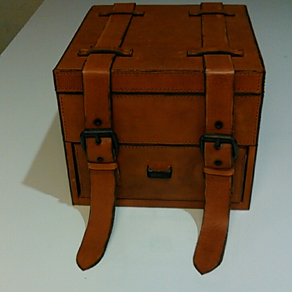 Mens Fossil 6 piece Watch/ Jewelry case